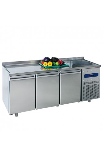Tavolo refrigerato da 700 mm a 3 porte con vasca 35x40x20h cm a destra e alzatina, -2°/+8°C